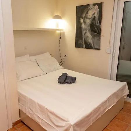 Waterfront Serena - Direct Access *